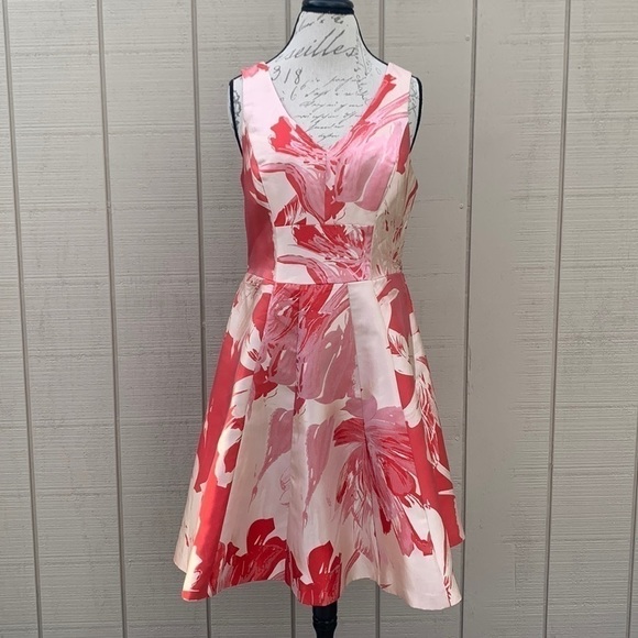 YOANA BARASCHI Fit and Flare Dress - Red/Cream Floral Print - Picture 1 of 16
